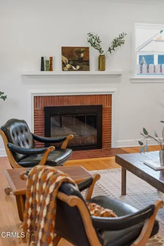 395 N Daisy Ave-19