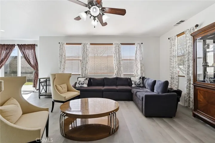 6864 Buchet Dr, Palmdale, California 93552