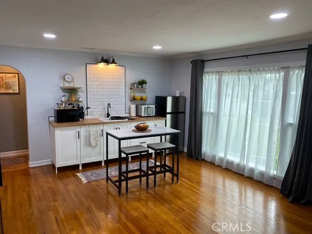 Guest quarter kitchenette