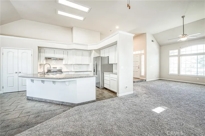 2231 E Pryor Drive, Fresno, California 93720