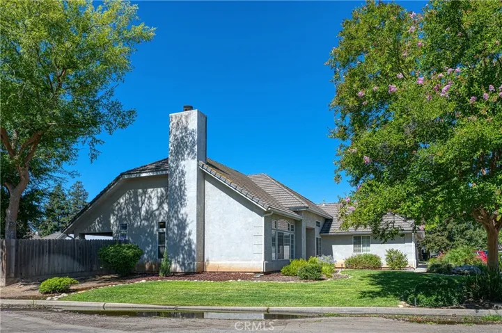 2231 E Pryor Drive, Fresno, California 93720