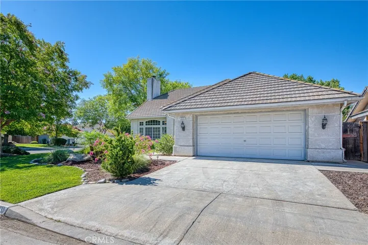 2231 E Pryor Drive, Fresno, California 93720