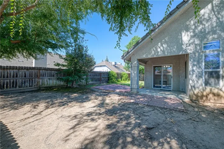 2231 E Pryor Drive, Fresno, California 93720