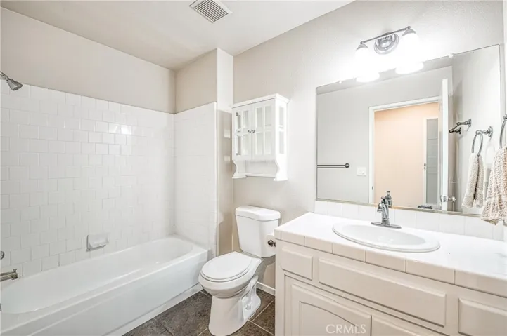 2231 E Pryor Drive, Fresno, California 93720