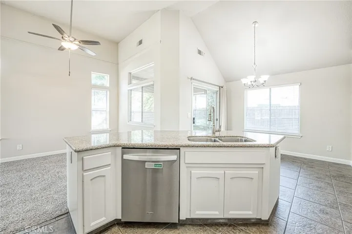 2231 E Pryor Drive, Fresno, California 93720