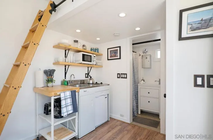 3853 Narragansett Ave., San Diego, California 92107