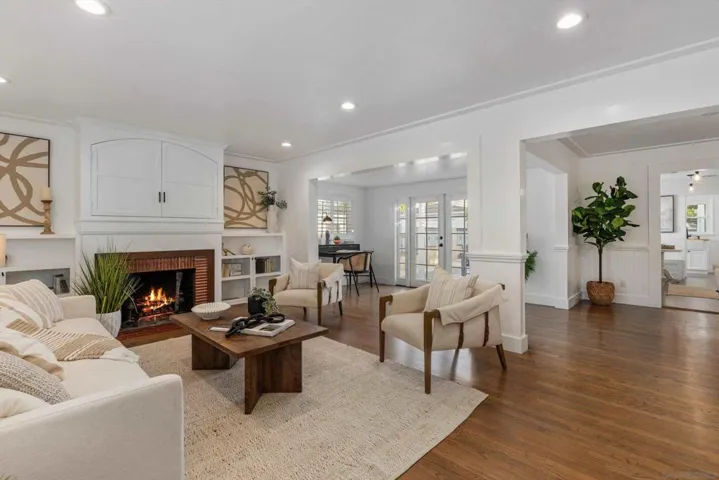 3853 Narragansett Ave., San Diego, California 92107