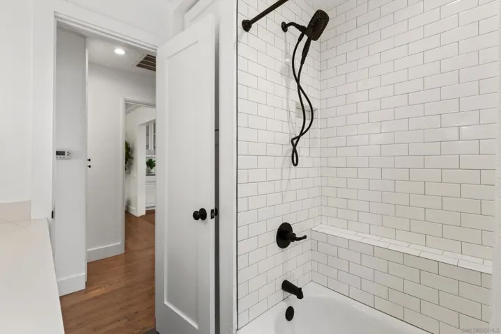 3853 Narragansett Ave., San Diego, California 92107