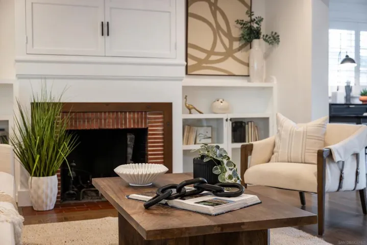 3853 Narragansett Ave., San Diego, California 92107