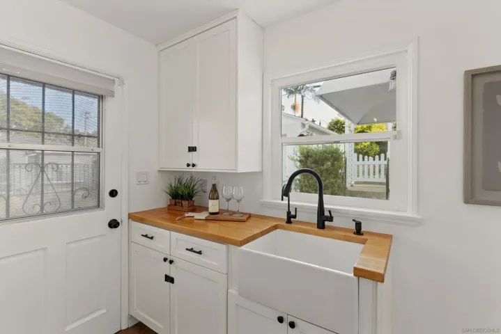 3853 Narragansett Ave., San Diego, California 92107