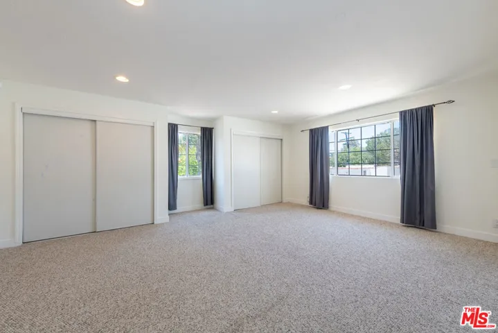 1110 Queen Anne Place, Los Angeles, California 90019
