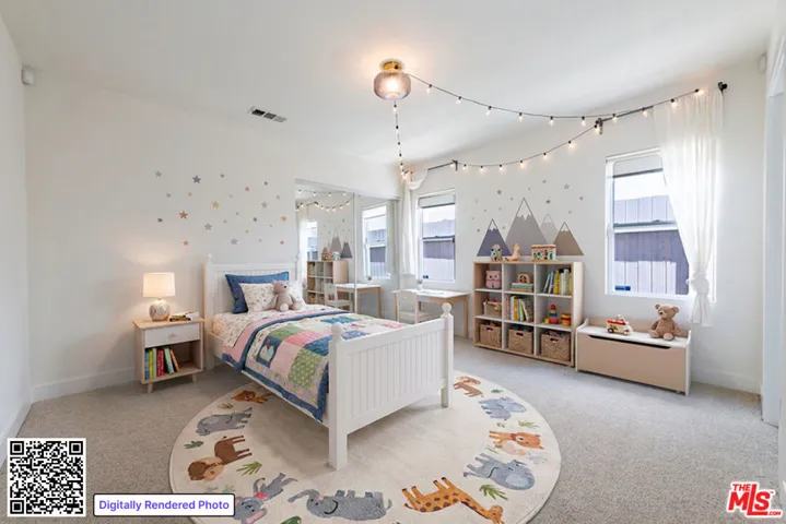 1110 Queen Anne Place, Los Angeles, California 90019