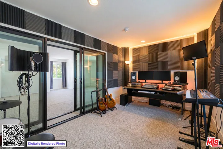 1110 Queen Anne Place, Los Angeles, California 90019
