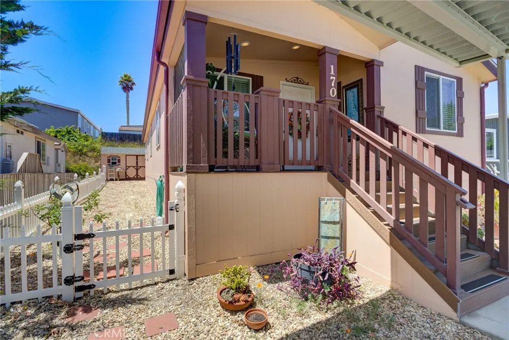 765 Mesa View Dr
