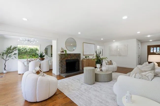 2155 Sterling Avenue, Menlo Park, California 94025