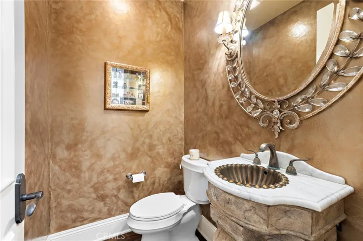 Powder Room.