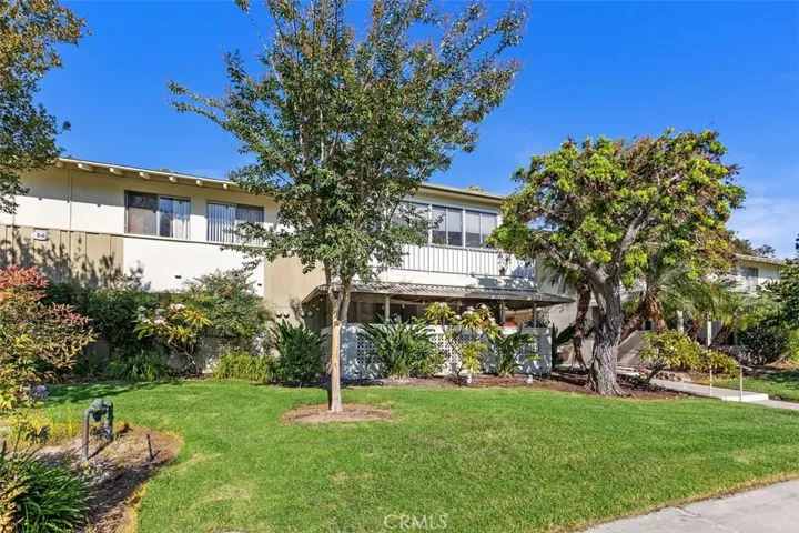 84 Calle Aragon P, Laguna Woods, California 92637