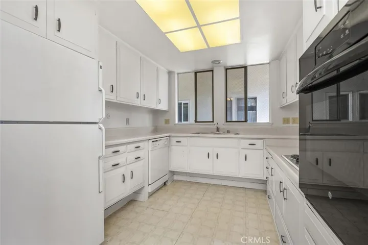 84 Calle Aragon P, Laguna Woods, California 92637