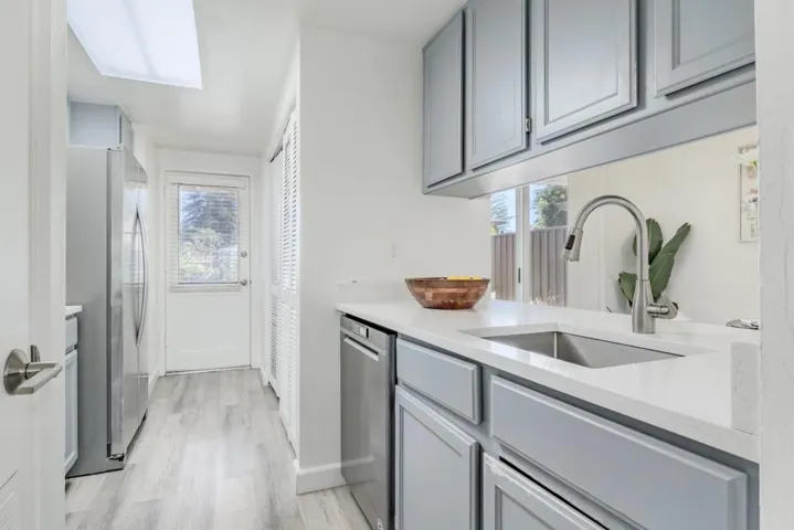 220 Castillion Terrace, Santa Cruz, California 95060