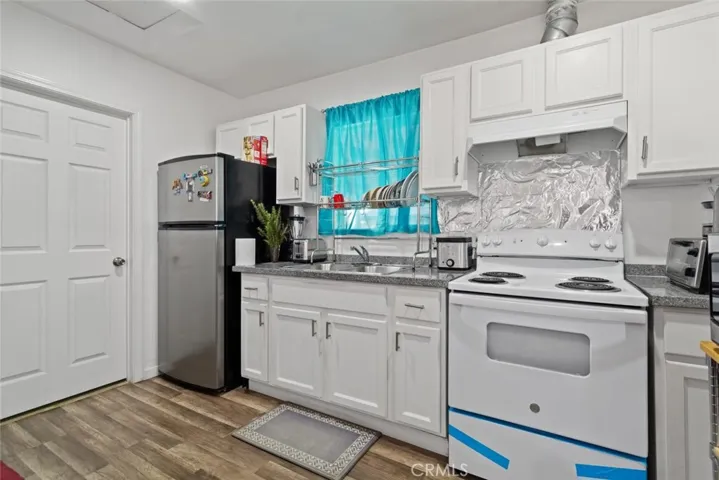 13260 Raven, Sylmar, California 91342