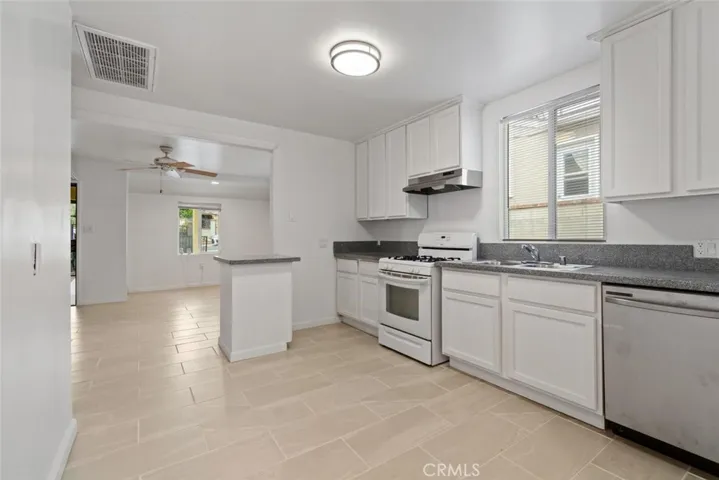 13260 Raven, Sylmar, California 91342