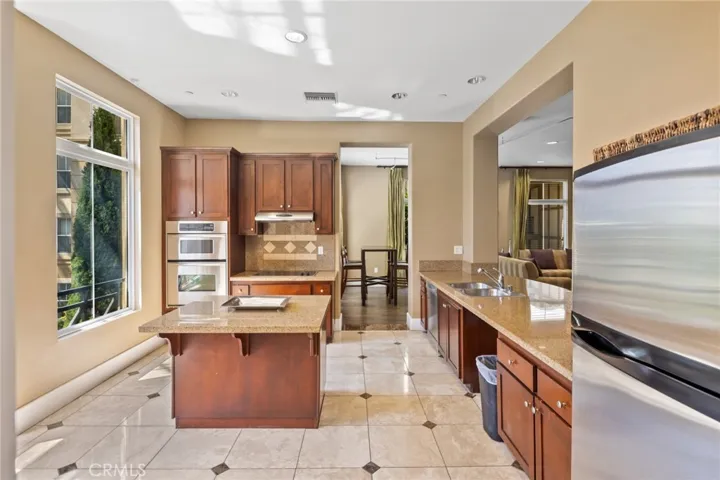HOA Amenity: Clubhouse with kitchen.