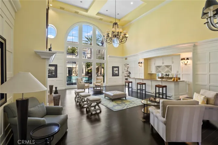 HOA Amenity: Pool house, meeting area, work space.