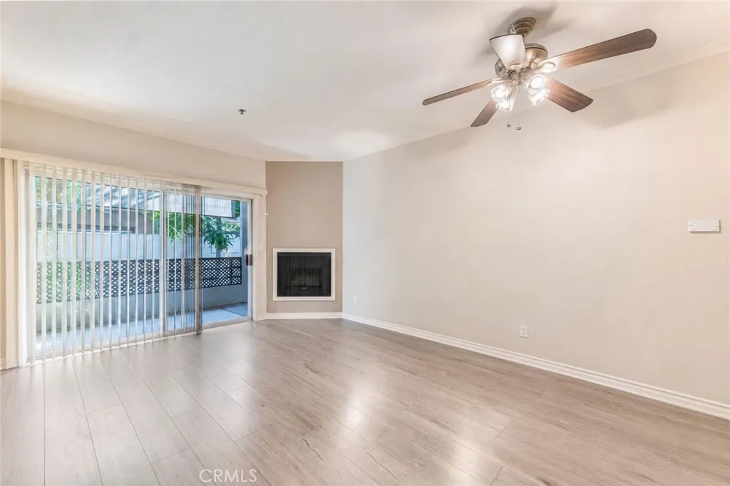 300 N El Molino Ave