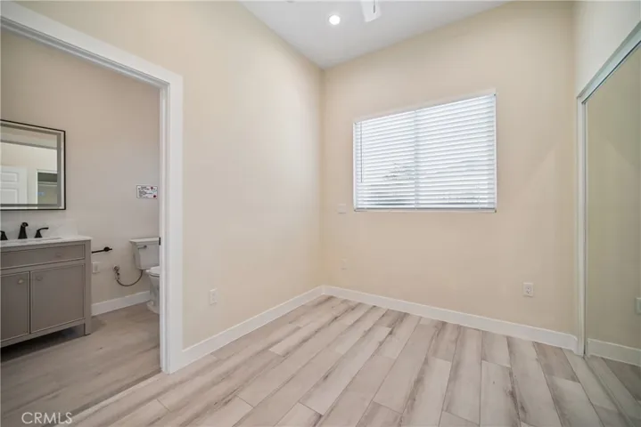 1956 N Ontario Street 101, Burbank, California 91505