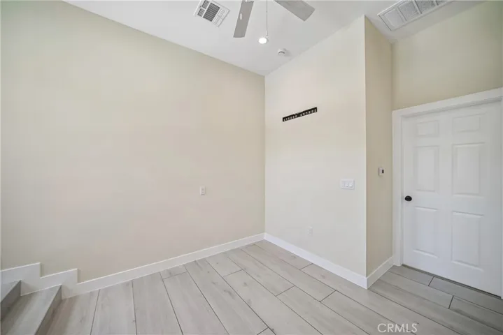 1956 N Ontario Street 101, Burbank, California 91505