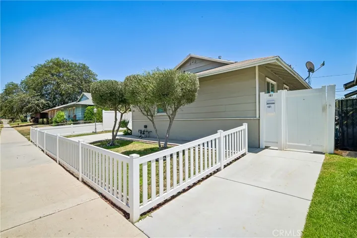 1956 N Ontario Street 101, Burbank, California 91505
