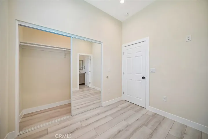 1956 N Ontario Street 101, Burbank, California 91505