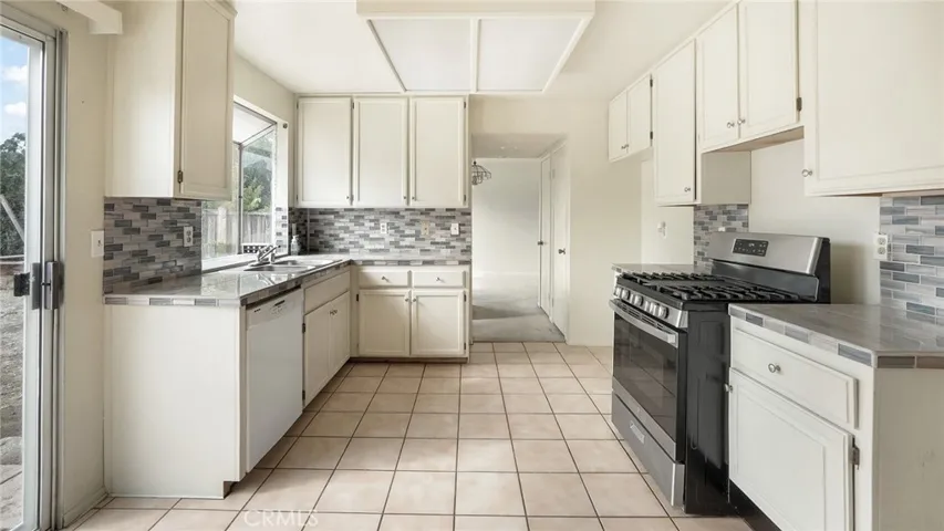 42126 Roanoake Street, Temecula, California 92591