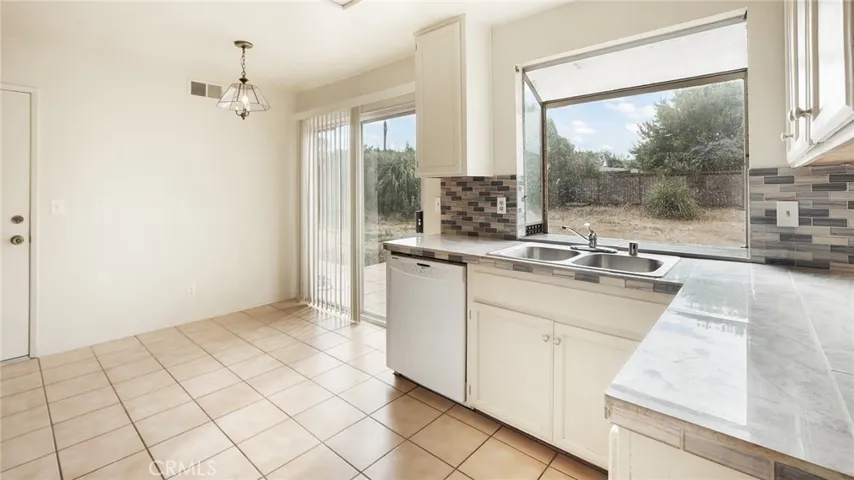 42126 Roanoake Street, Temecula, California 92591