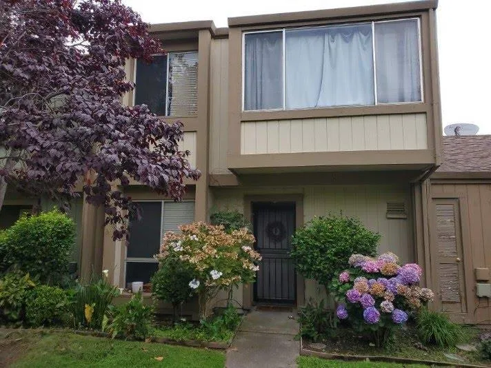 1148 Bismarck Ln