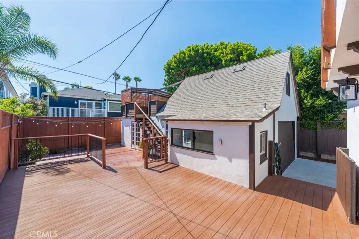 1305 Oak Avenue, Manhattan Beach, California 90266