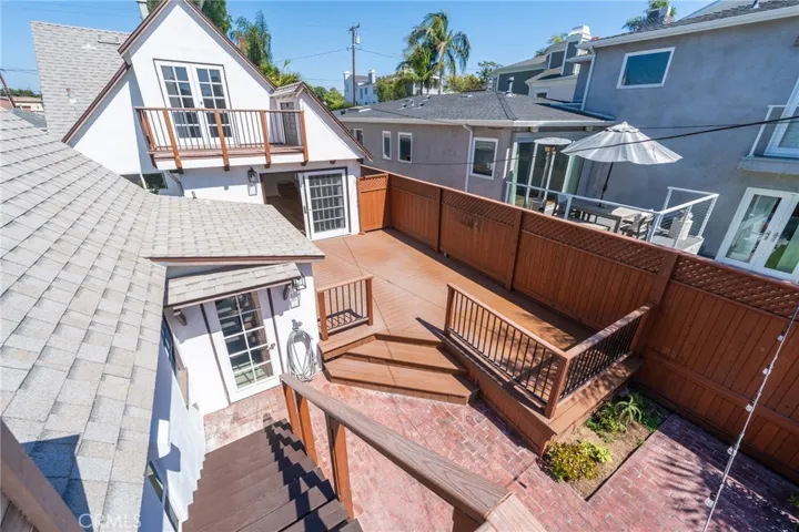 1305 Oak Avenue, Manhattan Beach, California 90266