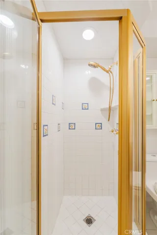 1305 Oak Avenue, Manhattan Beach, California 90266
