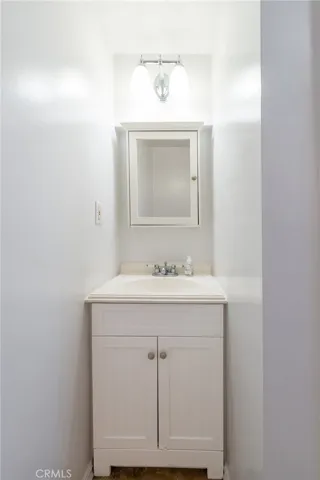 1305 Oak Avenue, Manhattan Beach, California 90266