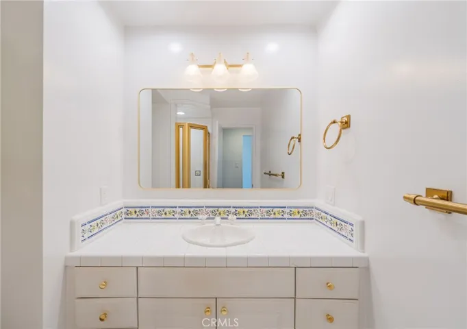1305 Oak Avenue, Manhattan Beach, California 90266