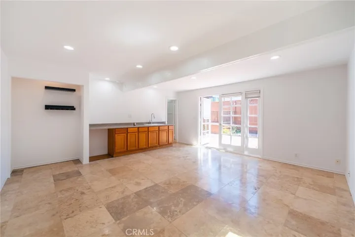 1305 Oak Avenue, Manhattan Beach, California 90266