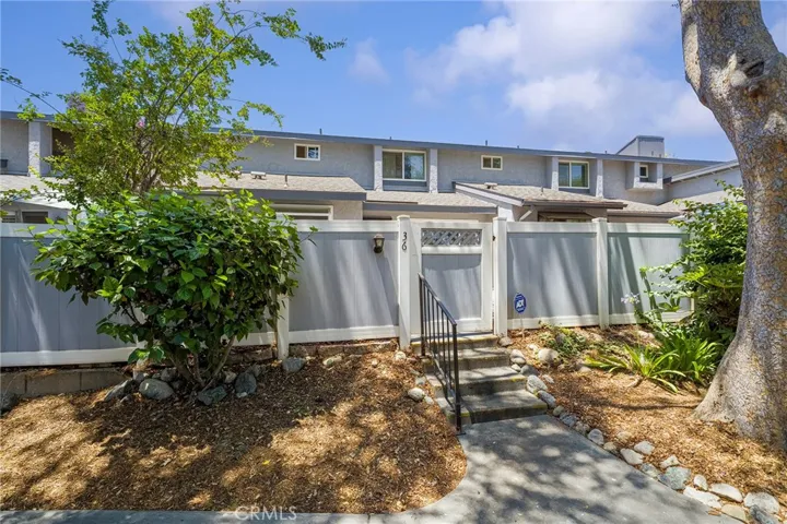 900 W Sierra Madre 36, Azusa, California 91702