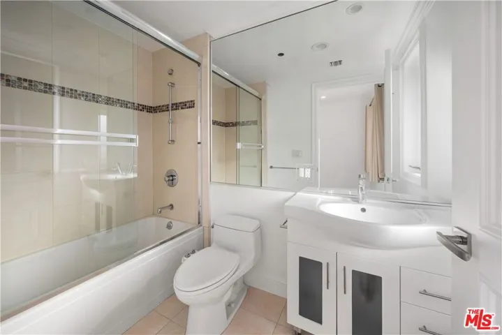 918 S Wooster Street 2, Los Angeles, California 90035