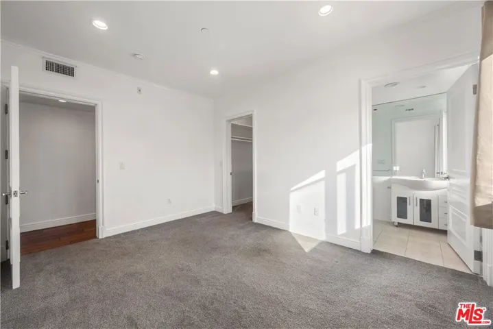 918 S Wooster Street 2, Los Angeles, California 90035