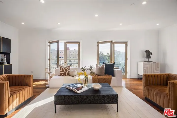 918 S Wooster Street 2, Los Angeles, California 90035