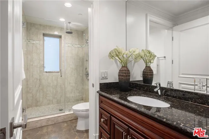 918 S Wooster Street 2, Los Angeles, California 90035