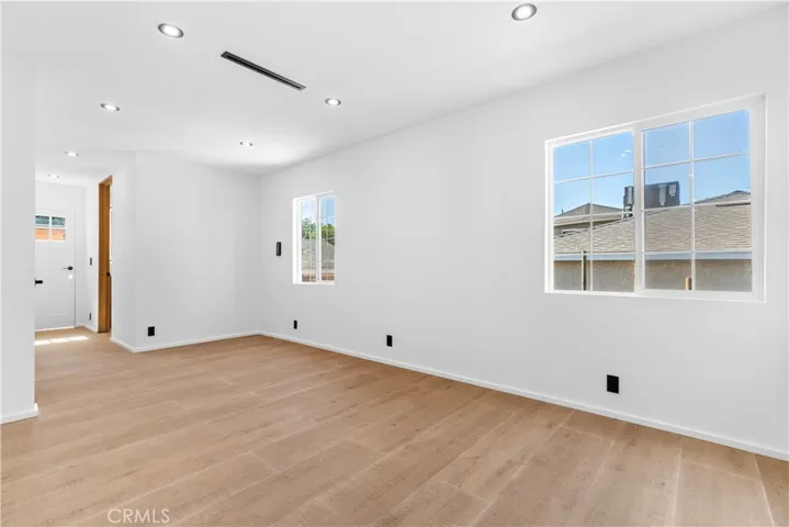 536 Hampton Road, Burbank, California 91504