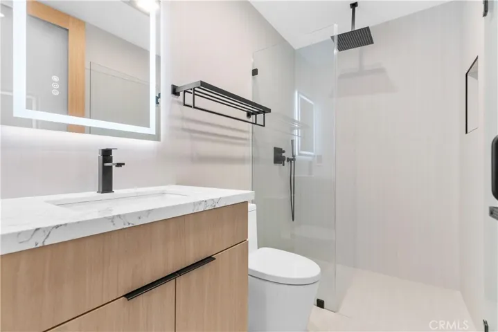 536 Hampton Road, Burbank, California 91504