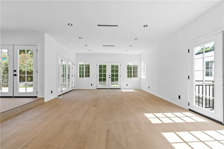 536 Hampton Road, Burbank, California 91504