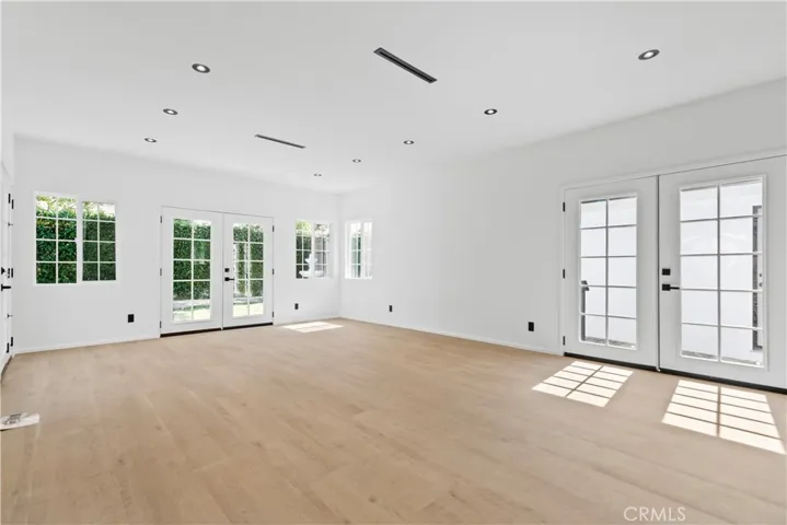 536 Hampton Road, Burbank, California 91504